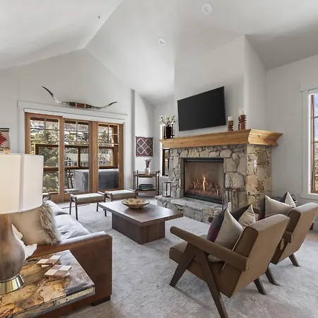 Town Pointe B205 Condo